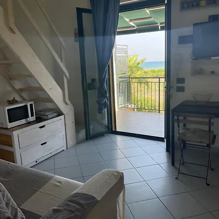 Apartment Seaside Retreat In A Tourist Village *